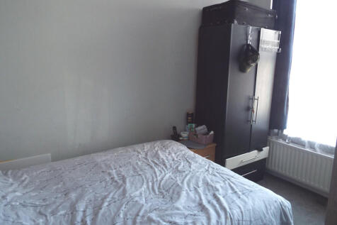 215a Bedroom 1