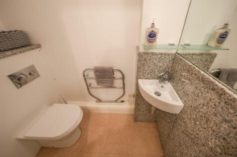 GROUND FLOOR W/C