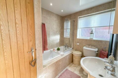 BATHROOM/ W.C.