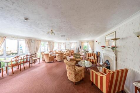 COMMUNAL LOUNGE