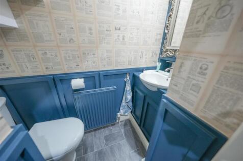 UTILITY ROOM / W.C.