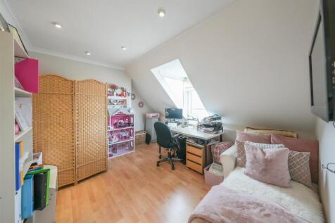 BEDROOM FOUR/HOME OFFICE