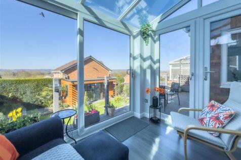 CONSERVATORY/SUN ROOM
