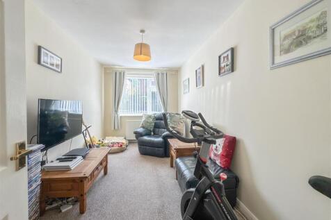 SNUG/GUEST BEDROOM