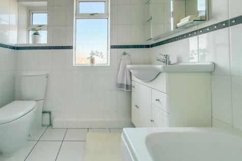 BATHROOM/W.C.
