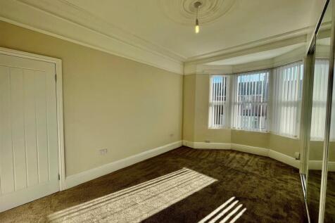 Main Bedroom 2.jpg