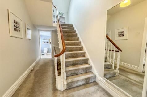 ACCOMMODATION SECOND FLOOR