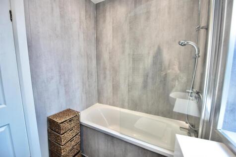 BATHROOM/W.C