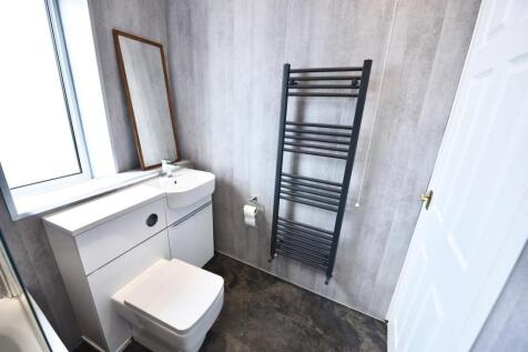 BATHROOM/W.C