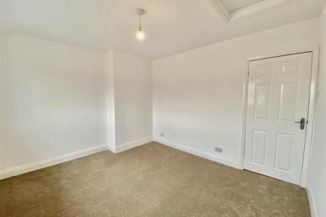 Master Bedroom 4.jpg