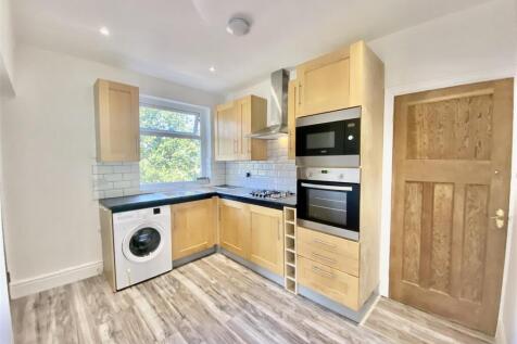Kitchen 2.jpg
