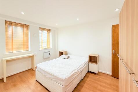 Main  Bedroom