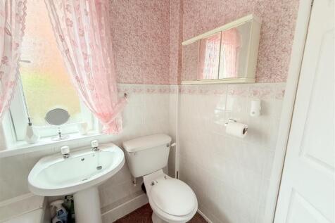 BATHROOM/W.C.