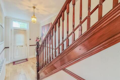 ENTRANCE HALLWAY