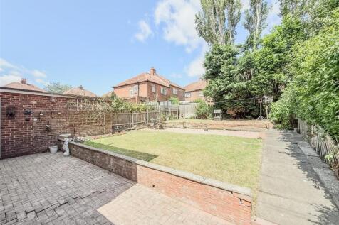 EXTERNAL AND DRIVEWAY