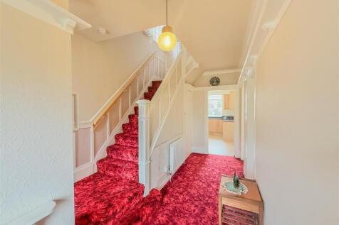 ENTRANCE HALLWAY