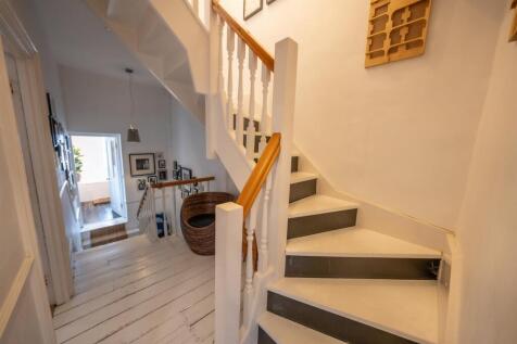 ACCOMMODATION FIRST FLOOR