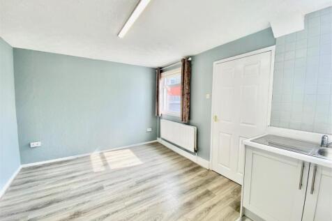 Kitchen 4.jpg