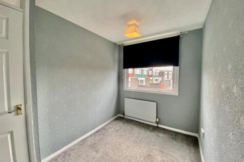 Bedroom 3.jpg