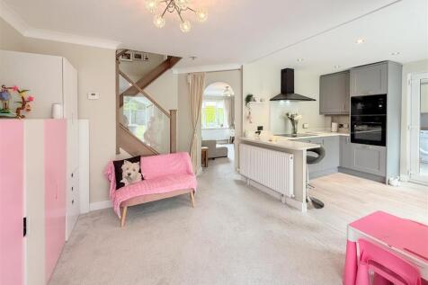 SITTING ROOM/SNUG