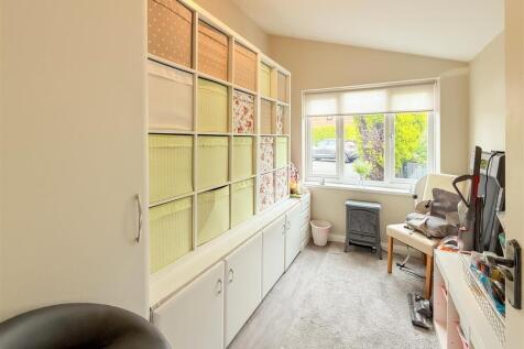 HOME OFFICE