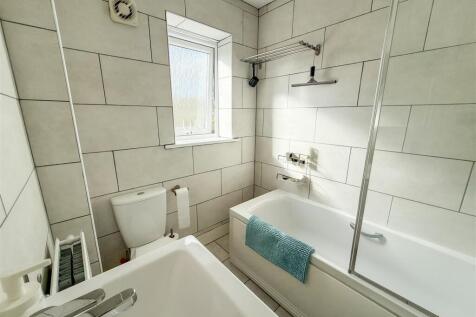 BATHROOM/ W.C