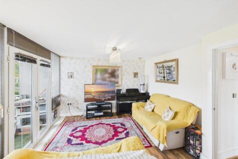 OPEN PLAN LIVING/DINING/KITCHEN