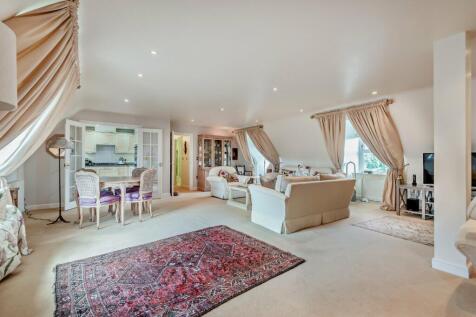 Drawing/Dining Room