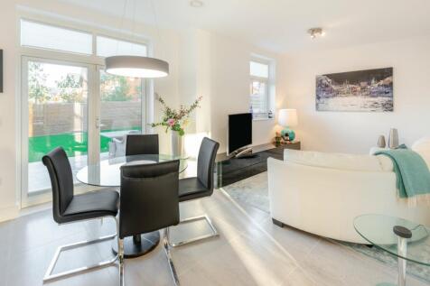 Dining/Seating Area