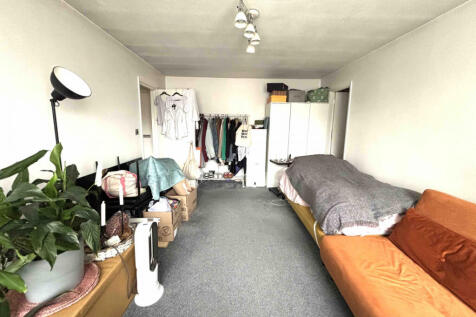 1 bed flat to rent Laburnum Court, Harrow HA1