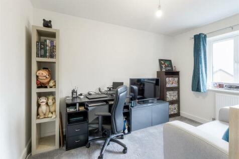 38 Sparrowdale Close, Grendon