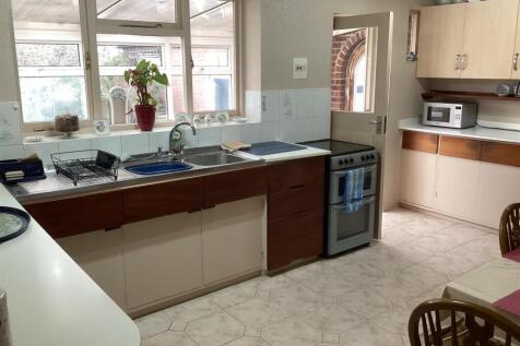 45 Birchley Heath Road, Birchley Heath