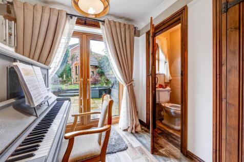 404 Tamworth Road, Amington