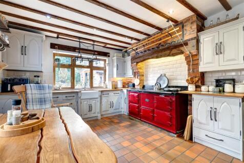 404 Tamworth Road, Amington