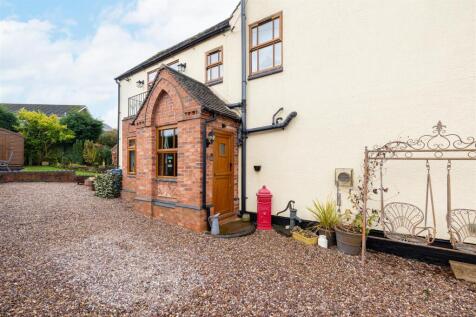 404 Tamworth Road, Amington