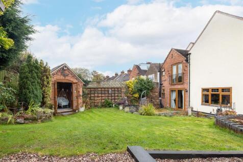 404 Tamworth Road, Amington