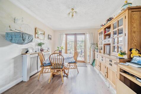 8 Daniel Road, Mancetter