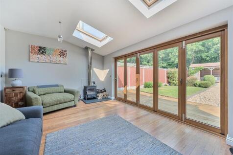 10 Woodside, Arley