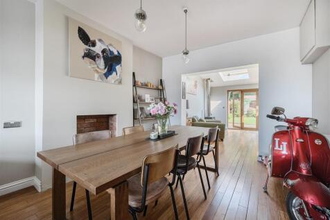 10 Woodside, Arley