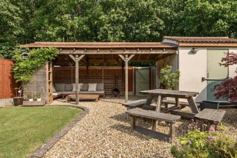 10 Woodside, Arley