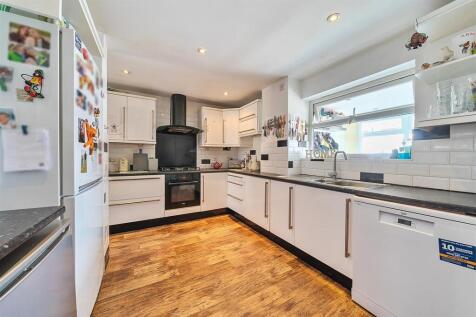 13 Wakeford Close, Nuneaton