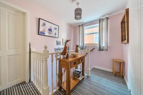13 Wakeford Close, Nuneaton