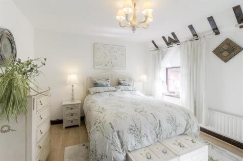 7 Weston Hall Stables, Bulkington
