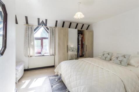 7 Weston Hall Stables, Bulkington