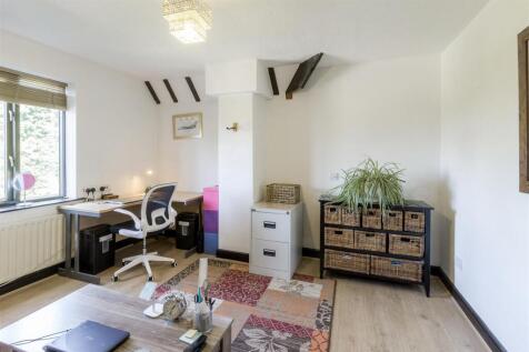 7 Weston Hall Stables, Bulkington