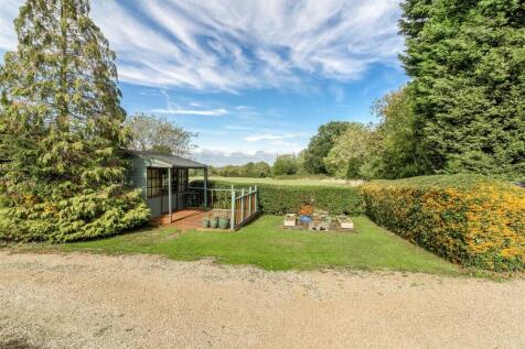 7 Weston Hall Stables, Bulkington
