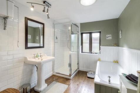 128 Main Street, Clifton Campville