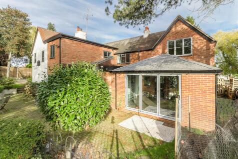 128 Main Street, Clifton Campville