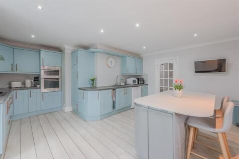 100 Austrey Road, Warton