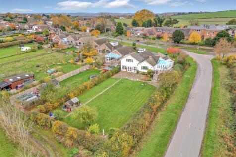 100 Austrey Road, Warton